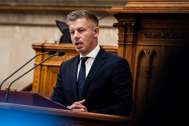 Парламент Угорщини дозволив слідству розглядати справу про прем’єра Мадяра
